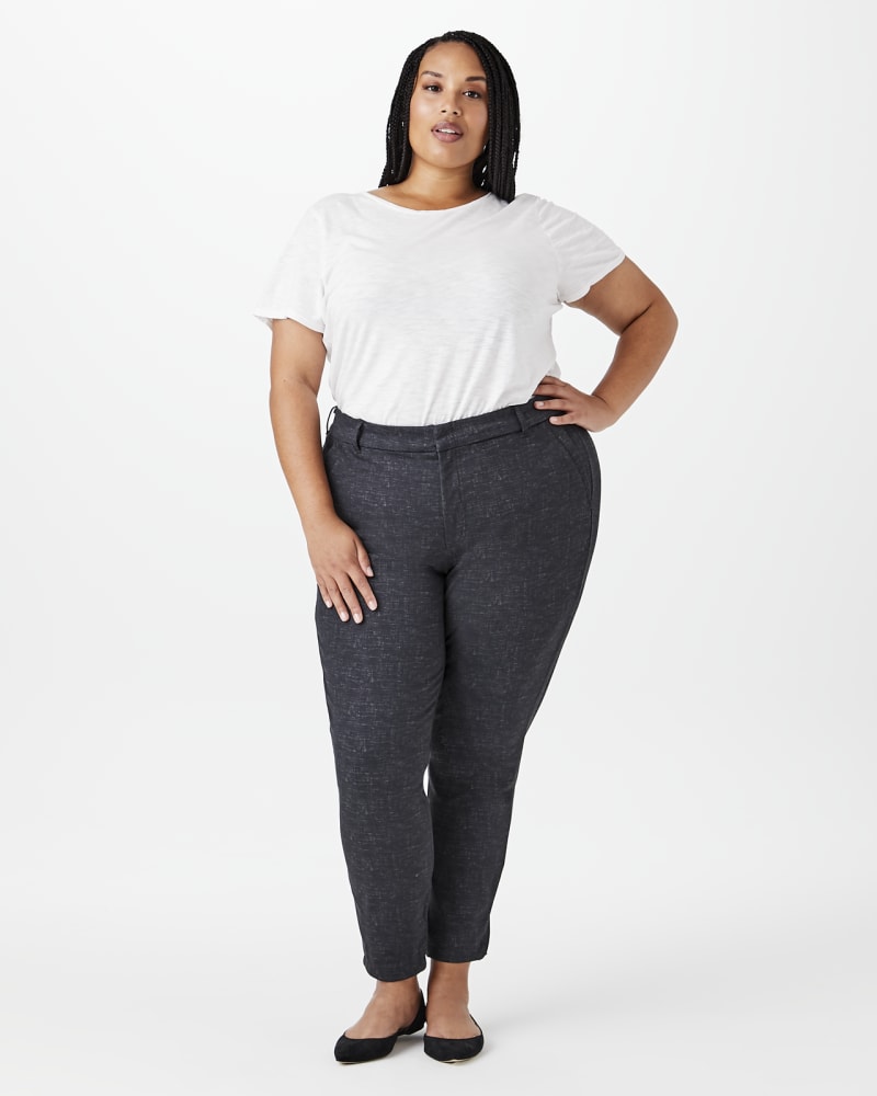 Plus size model with hourglass body shape wearing Allison Skinny Ponte Pant by Kut From The Kloth | Dia&Co | dia_product_style_image_id:144283